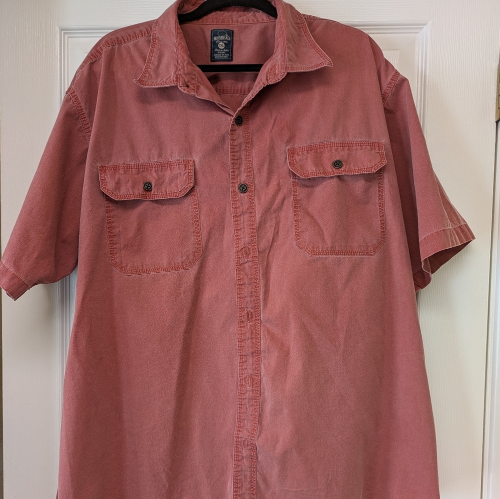 RedHead Men's Short-Sleeve Button-Down Shirt.